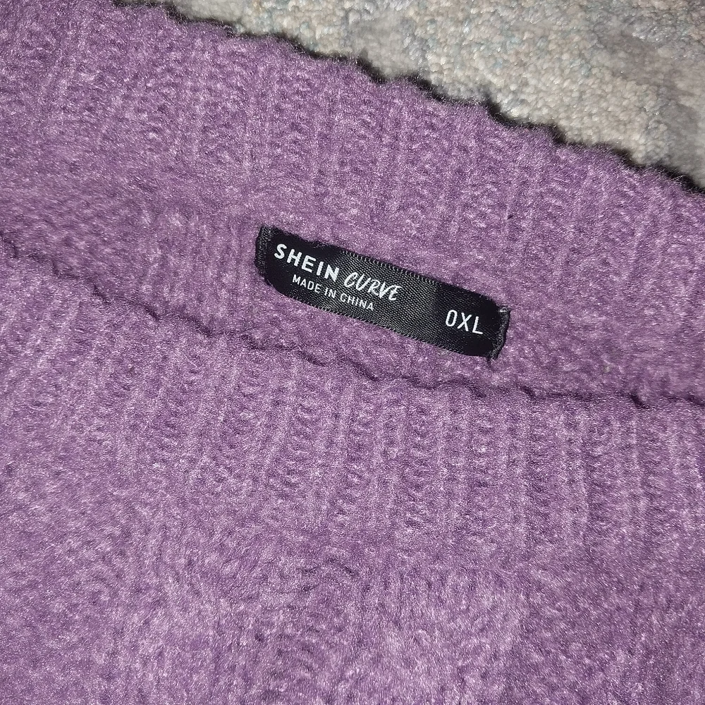 Soft Cable Knit Sweater - Picture 7 of 12